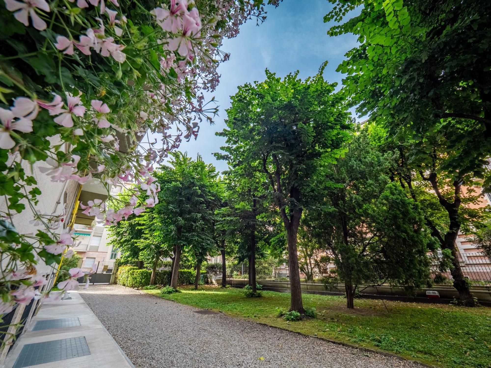 Citylife-Duomo Comfort Suite & Metro A 2 Minuti! Milan Bagian luar foto